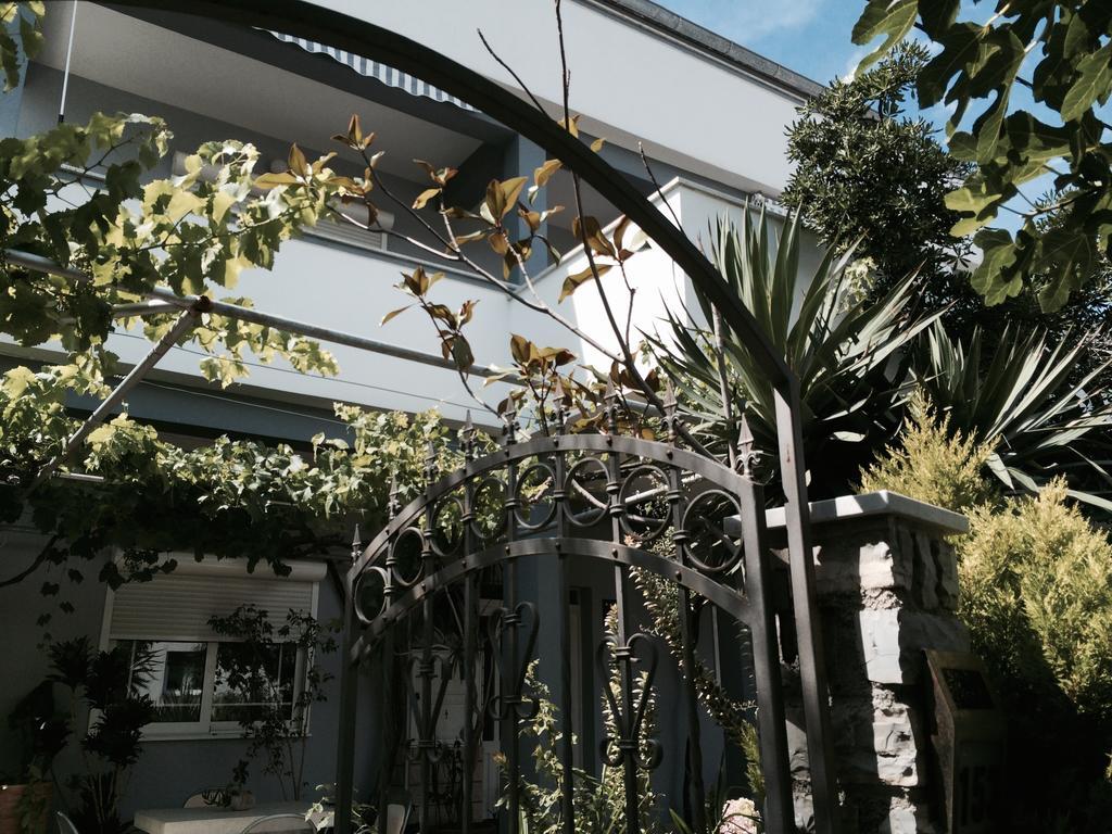 House Filomena Apartment Banjol Bagian luar foto