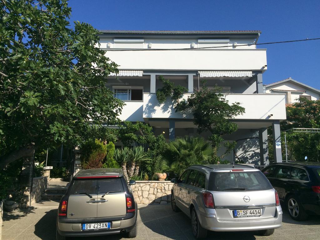 House Filomena Apartment Banjol Bagian luar foto