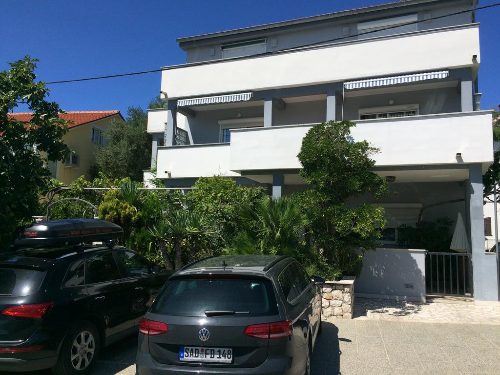 House Filomena Apartment Banjol Bagian luar foto